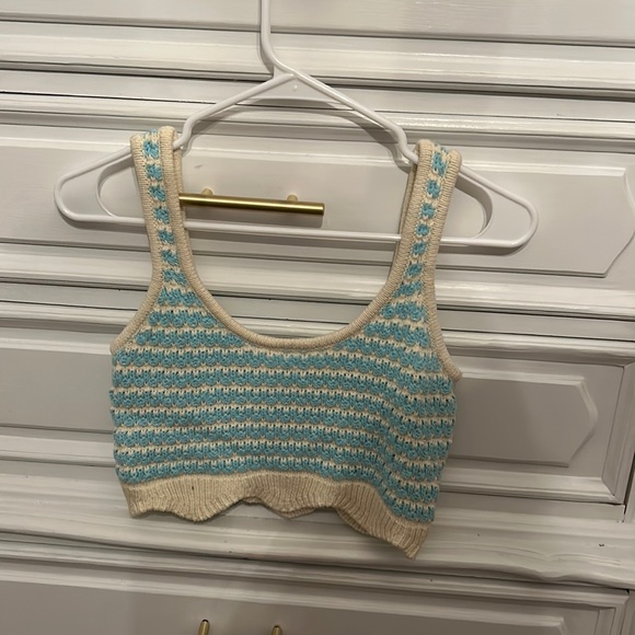 Cute knitted crop top - Picture 1 of 1